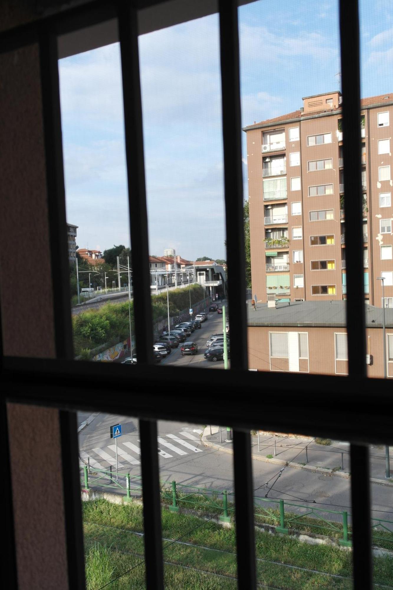 Luminoso Bilocale Zona Tibaldi Bocconi Διαμέρισμα Μιλάνο Εξωτερικό φωτογραφία